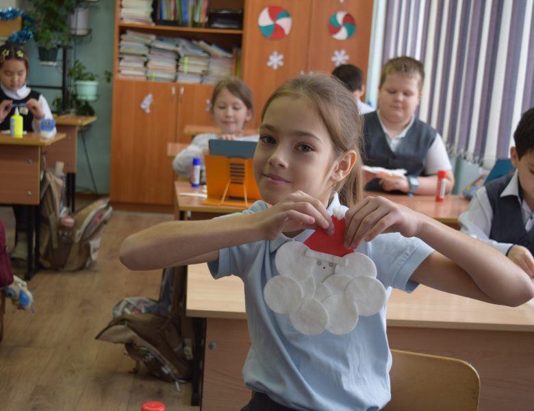 Дед Мороз к нам мчится…